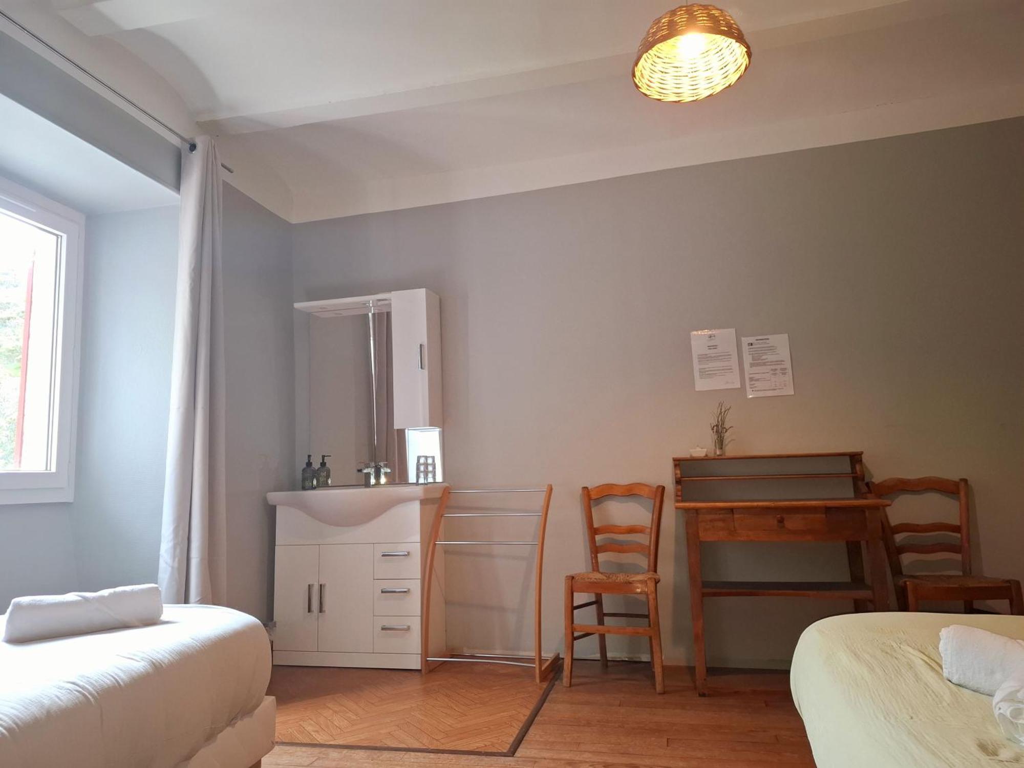 Auberge Arthea Laviolle Ruang foto